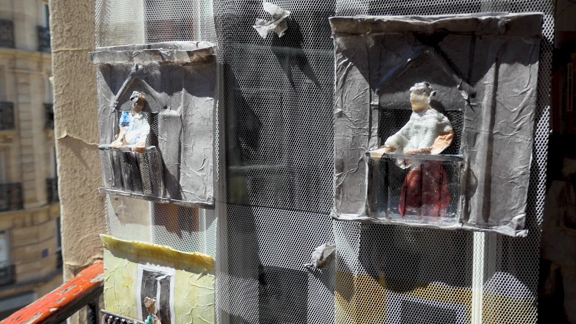 Distanciation, discussion !